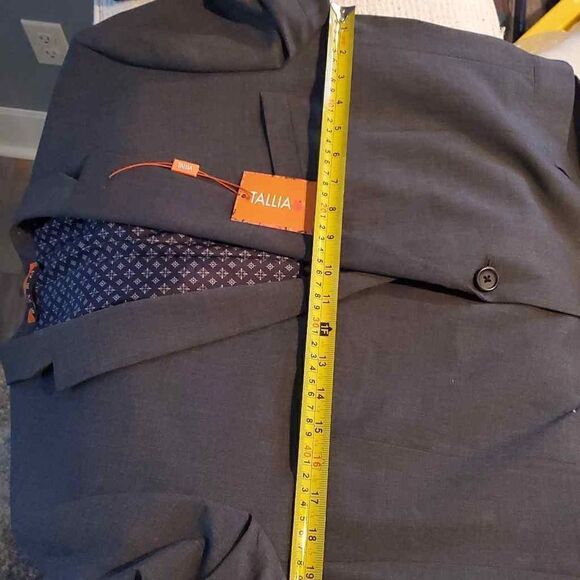 Tallia boy's wool Blazer Jacket gray size 20H - Picture 7 of 8